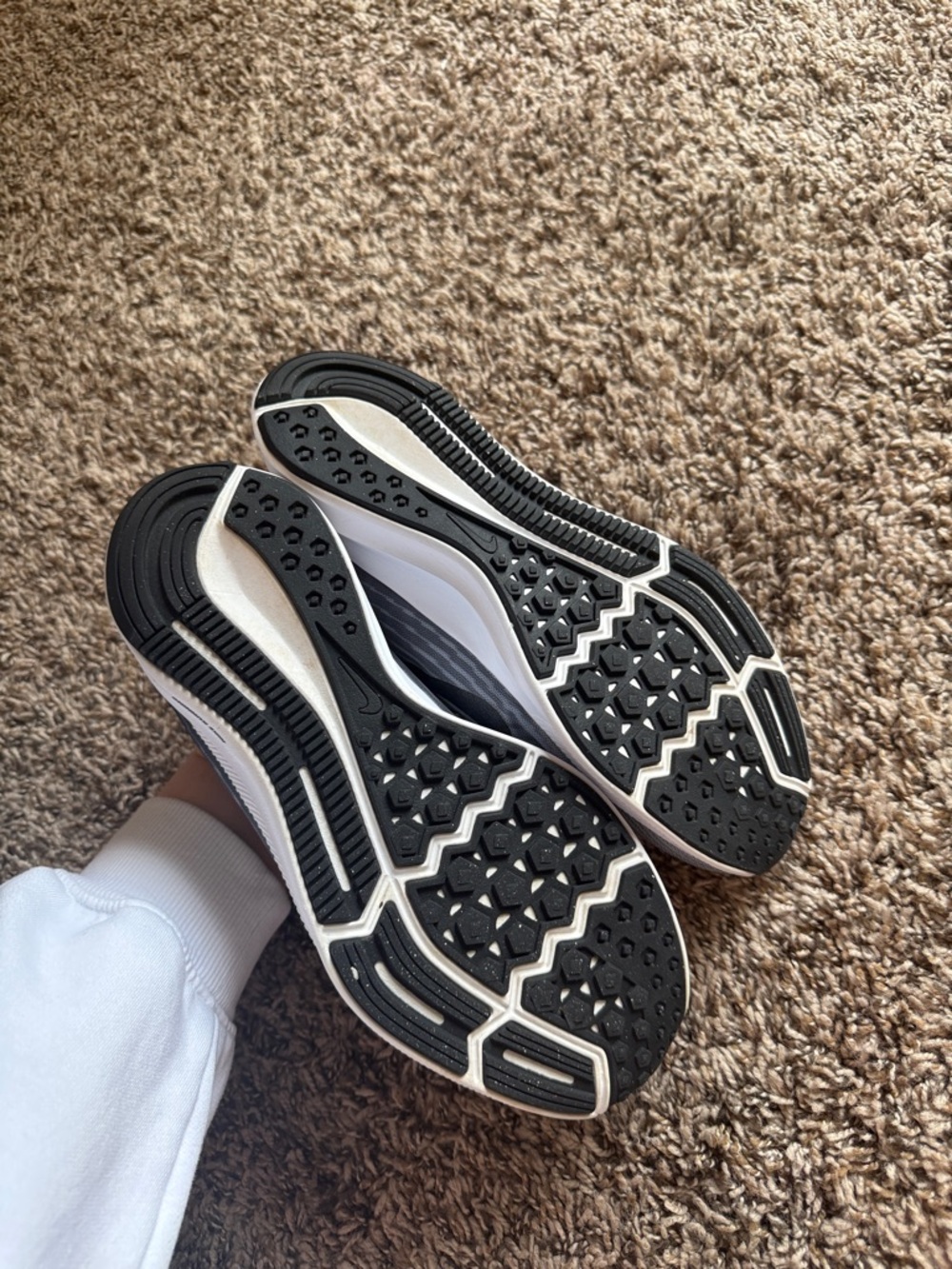 Nike running shoes - Picture 3 of 7